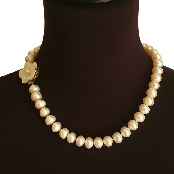 Cultured Pearl Strand Necklace Japan Mother of Pearl Clasp Classic Hand Knotted